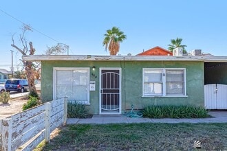 Building Photo - 678 S Orange Ave