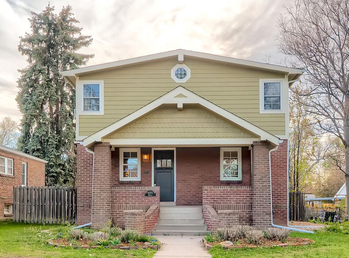 Foto principal - Warm & inviting Hale home near the Denver Zoo