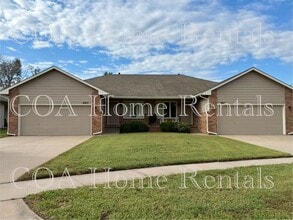 Building Photo - 8915 W Meadow Park