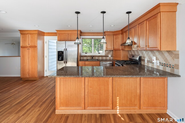 Building Photo - 37 Gaymoor Dr