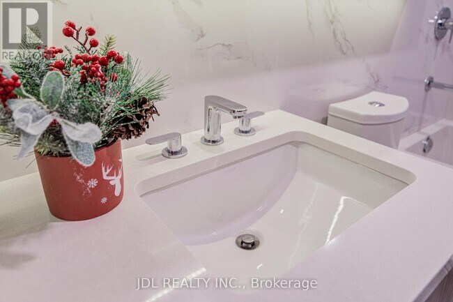 Building Photo - 1 Concord Cityplace Wy