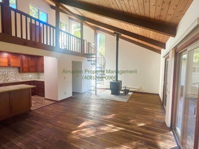 Foto del edificio - Remodeled Home in the Los Gatos Hills! Awa...
