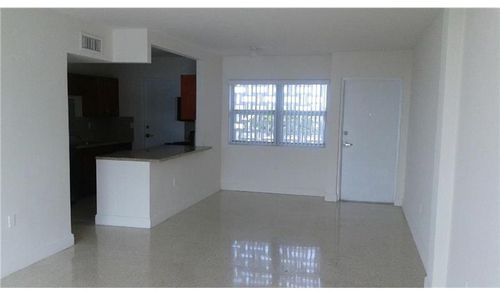 Foto del edificio - 1919 Bay Dr