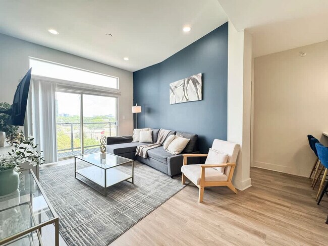 Building Photo - 2901 Indiana St