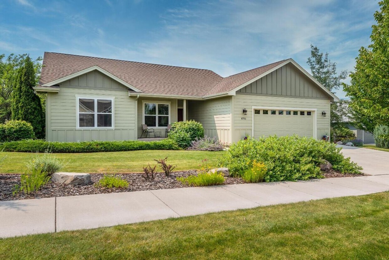 Foto principal - 3 Bedroom house in Ranch Club neighborhood