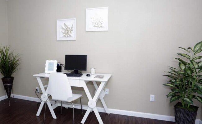 Building Photo - 2 bedroom in Houston TX 77090