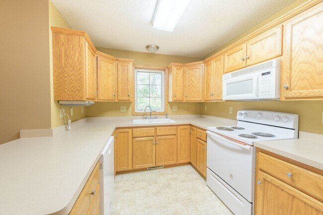 Building Photo - 3 br, 3 bath House - 12450 Unity Street NW