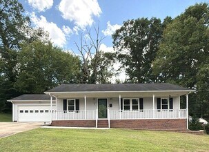 Building Photo - 205 W Nims Ave
