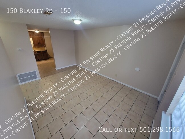 Building Photo - 150 Blakley Rd-150