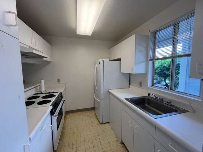Foto del edificio - 2 bedroom Waikele townhouse