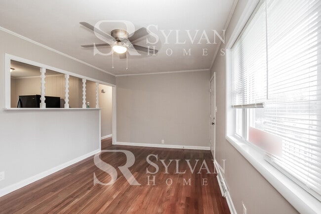 Foto del edificio - At Last, This Is What You Have Been Search...