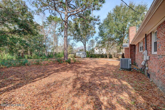 Building Photo - 617 Windemere Rd