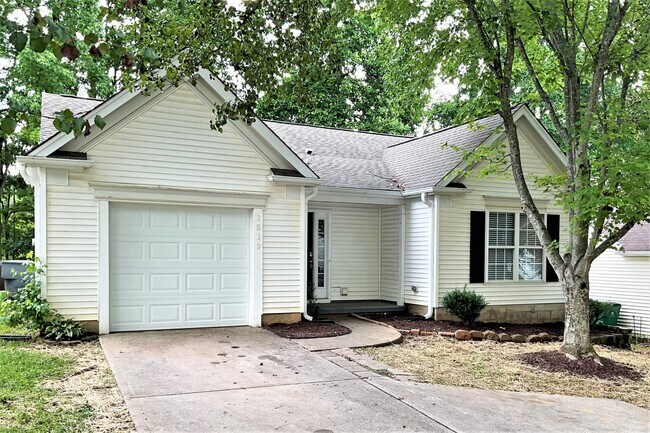 Building Photo - 1519 Rumstone Ln