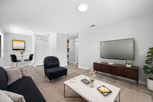 Foto del edificio - 2936 NW 94th St