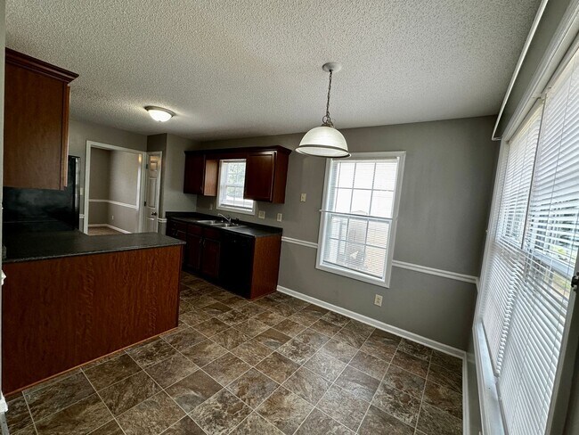 Building Photo - 3411 Silty Ct