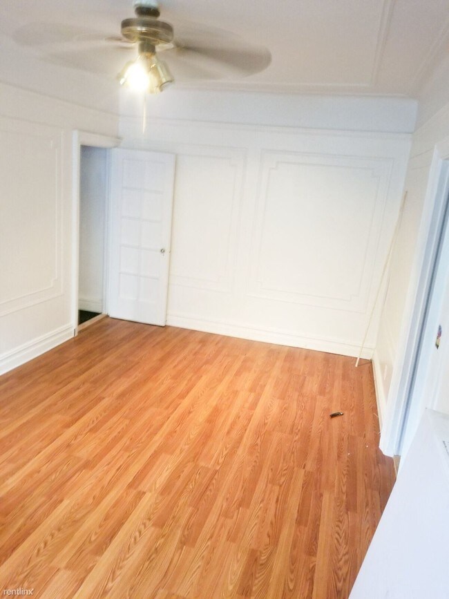 Foto del edificio - 3 br, 1 bath Apartment - 1550 E 34th St Apt 2
