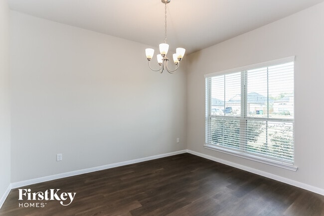 Building Photo - 7215 Victorville Dr