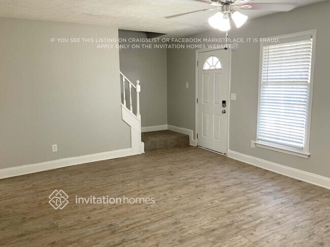 Foto del edificio - 4661 Broadwater Trail