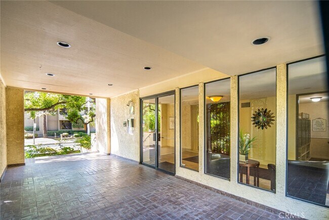 Foto del edificio - 497 E California Blvd