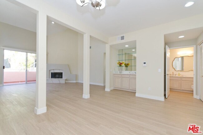 Foto del edificio - 1230 Wellesley Ave