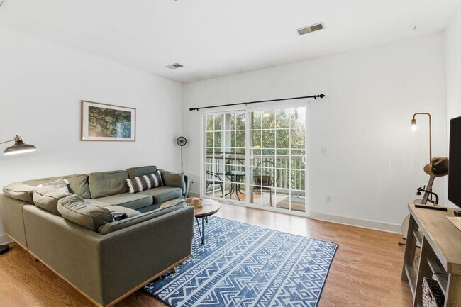 Foto del edificio - 7223 Althorp Way