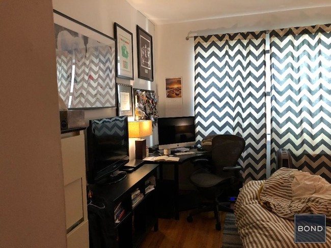 Foto del edificio - 354 E 83rd St