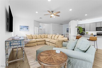 Building Photo - 13060 Sail Away St