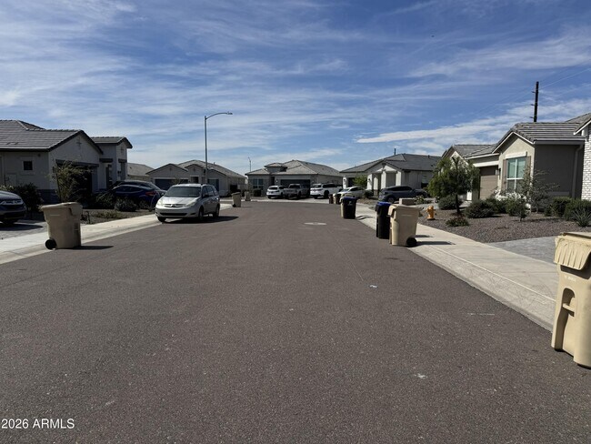 Foto del edificio - 10212 W Alex Ave