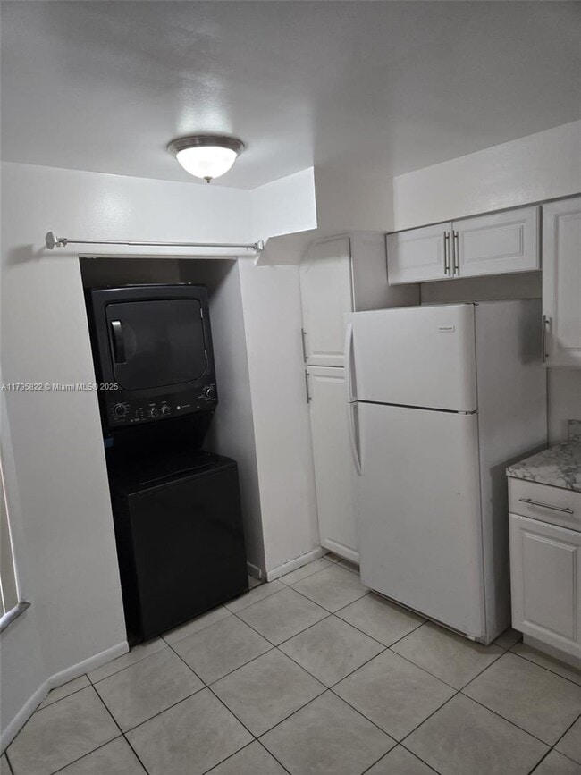 Building Photo - 2257 SW 80th Terrace