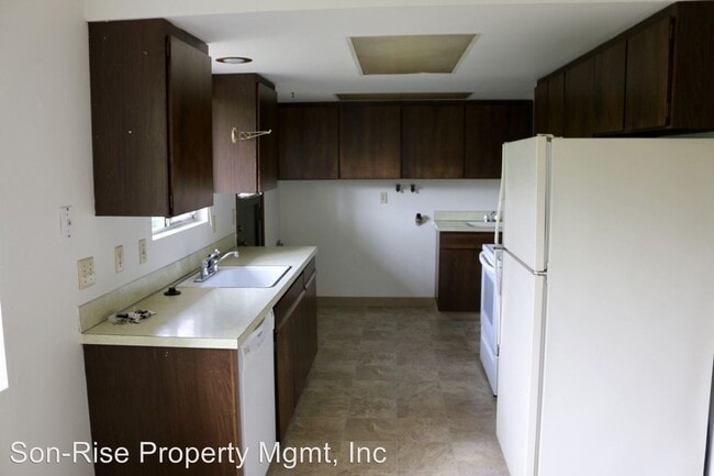 Building Photo - 3340-3350 Cherrywood Ave
