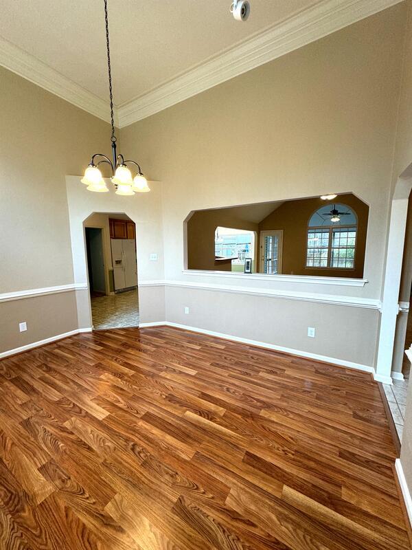 Building Photo - 2305 Trescott Way