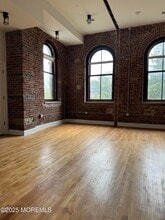Building Photo - 179 Chelsea Ave