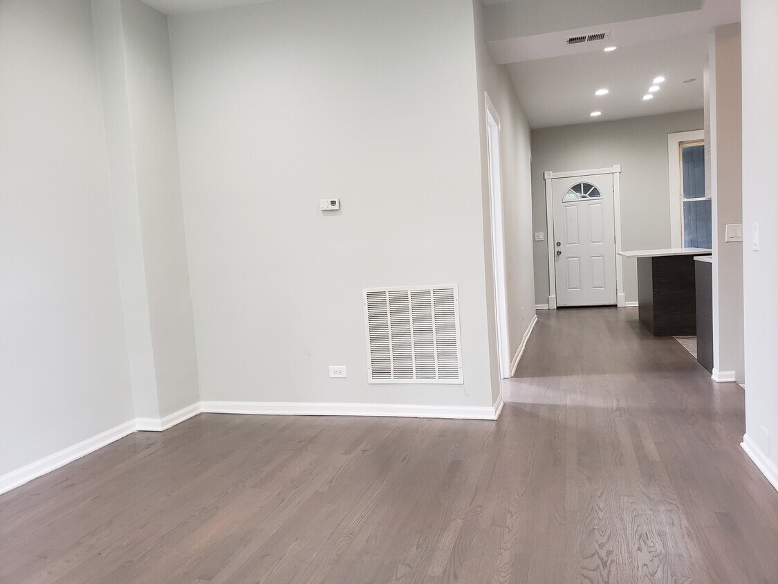 Foto del edificio - 842 N Fairfield Ave