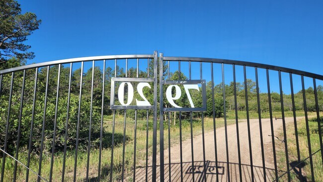 Foto del edificio - 7920 E Greenland Rd