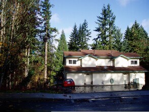 Building Photo - 39261 Hood St