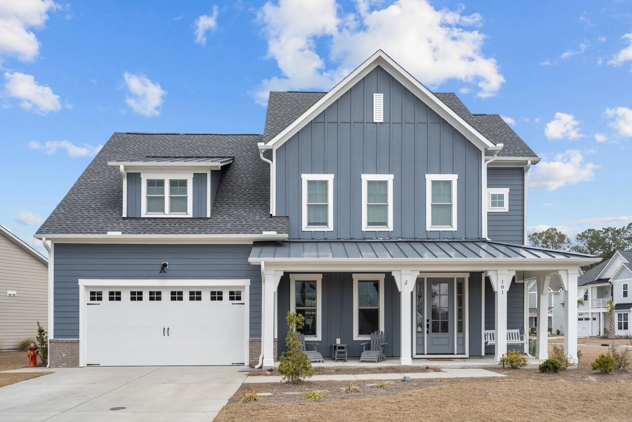 Foto principal - Exquisite 4 Bedroom/4 bath home in the Wyn...