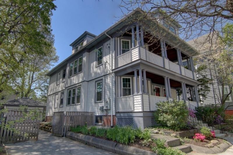 Primary Photo - 69 E Manning St