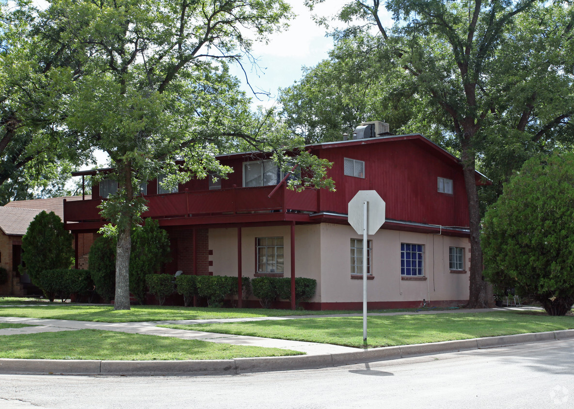 Primary Photo - 513 N Alameda St