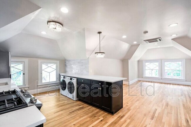 Foto del edificio - 1126 Lafayette St