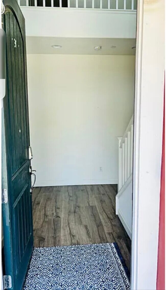 Foto del edificio - 232 Hayward Ln