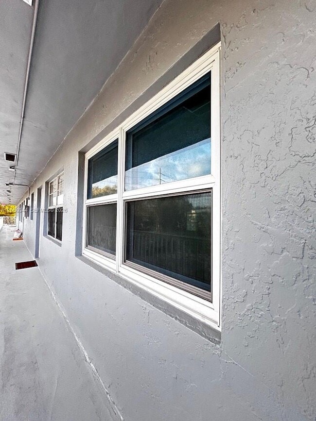 Building Photo - 3265 Griffin Rd