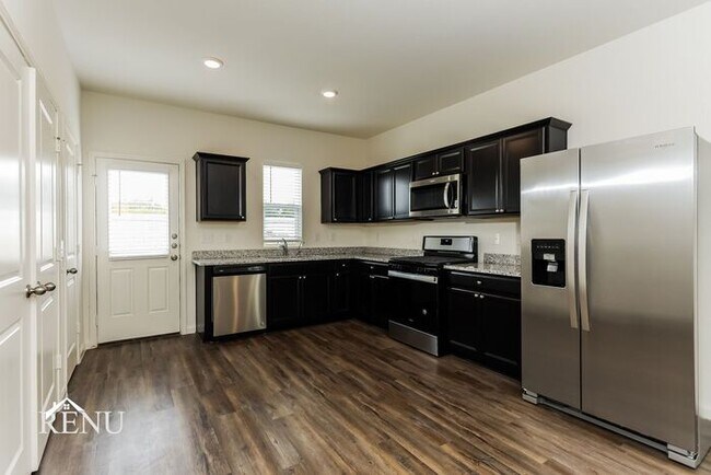 Foto del edificio - 5010 Firefly Hls