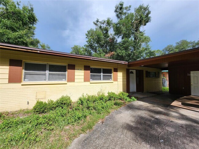 Building Photo - 2831 NE 17th Dr