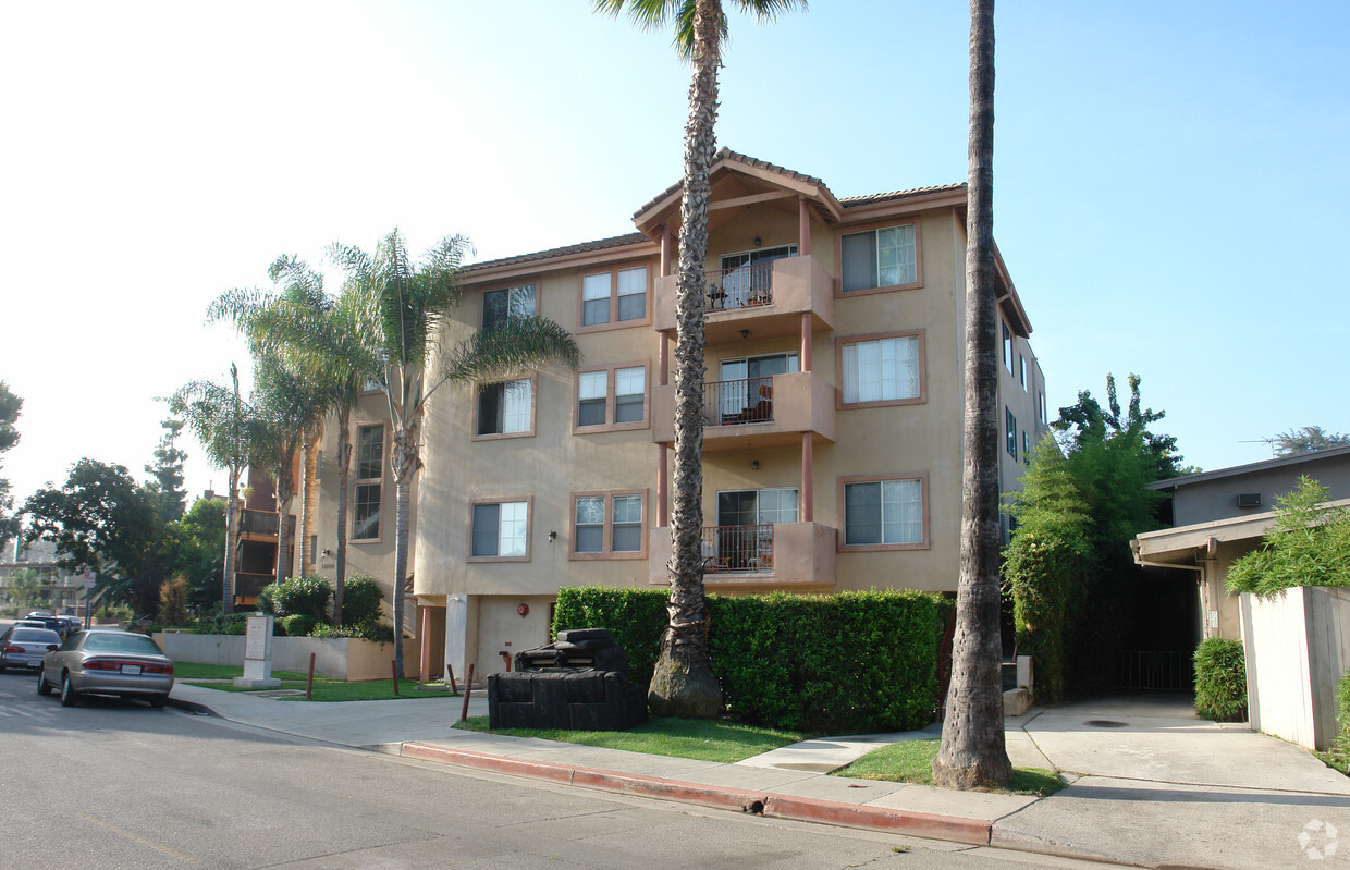 Primary Photo - Valleyheart Apartments