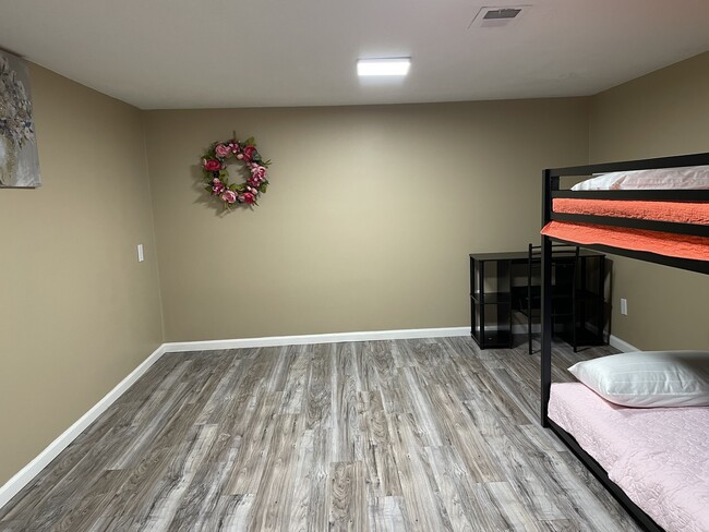Foto del edificio - 4937 Beard Ave N
