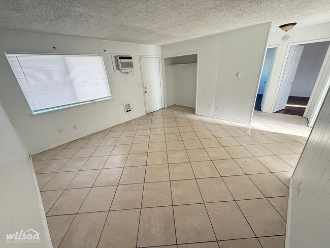 Foto del edificio - 306 W Pierce St
