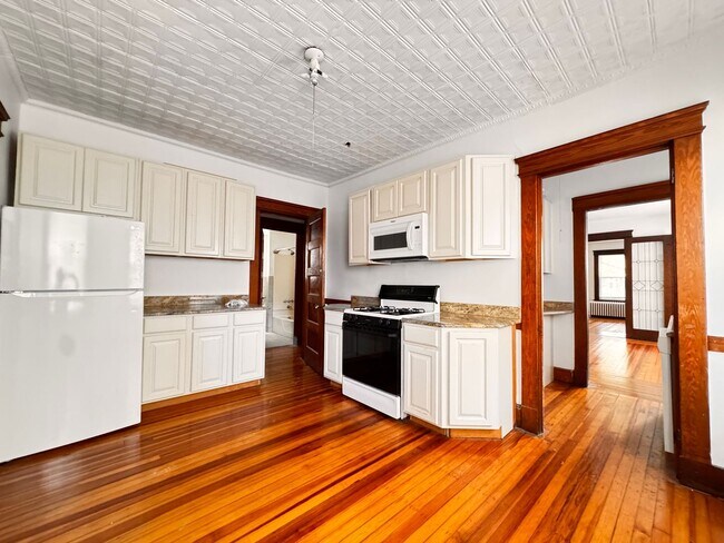 Foto del edificio - 126 Mansfield St