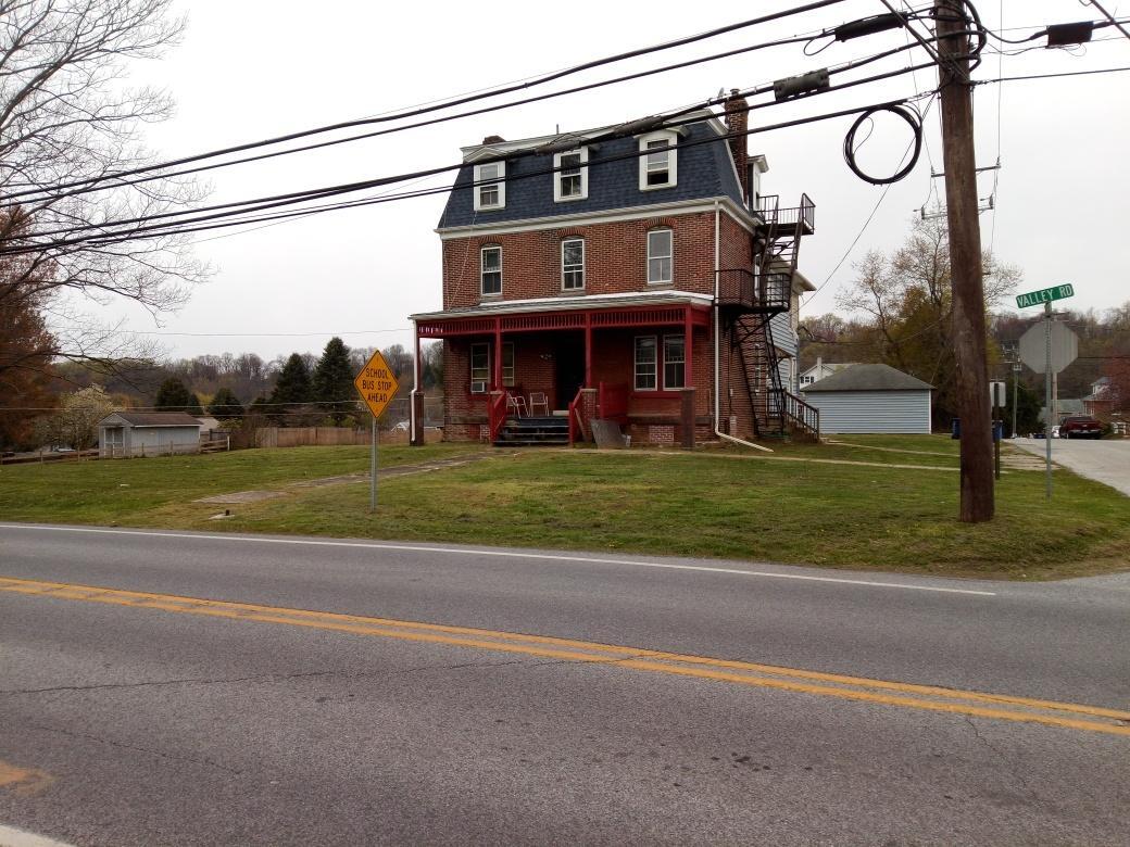 Primary Photo - 1930 Valley Rd