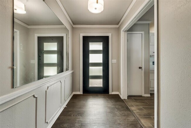 Foto del edificio - 16 Estates Rd