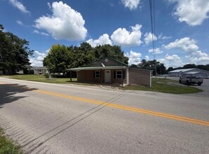 Building Photo - 2306 Richardsville Rd